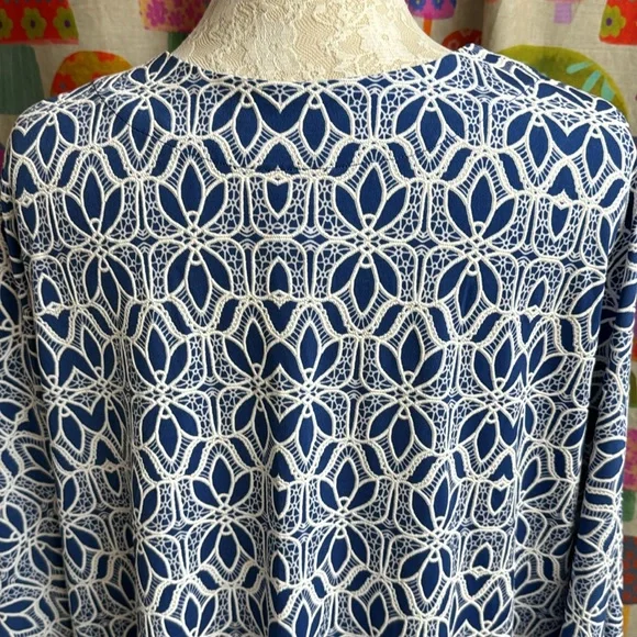 Ruby Rd. open Front Top. XL - Picture 5 of 9